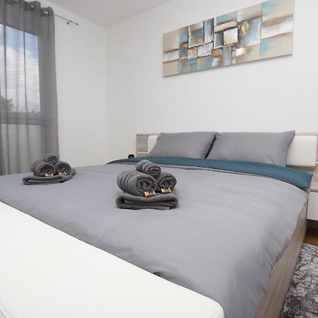 Apartman Perla Deluxe Poreč Exterior foto