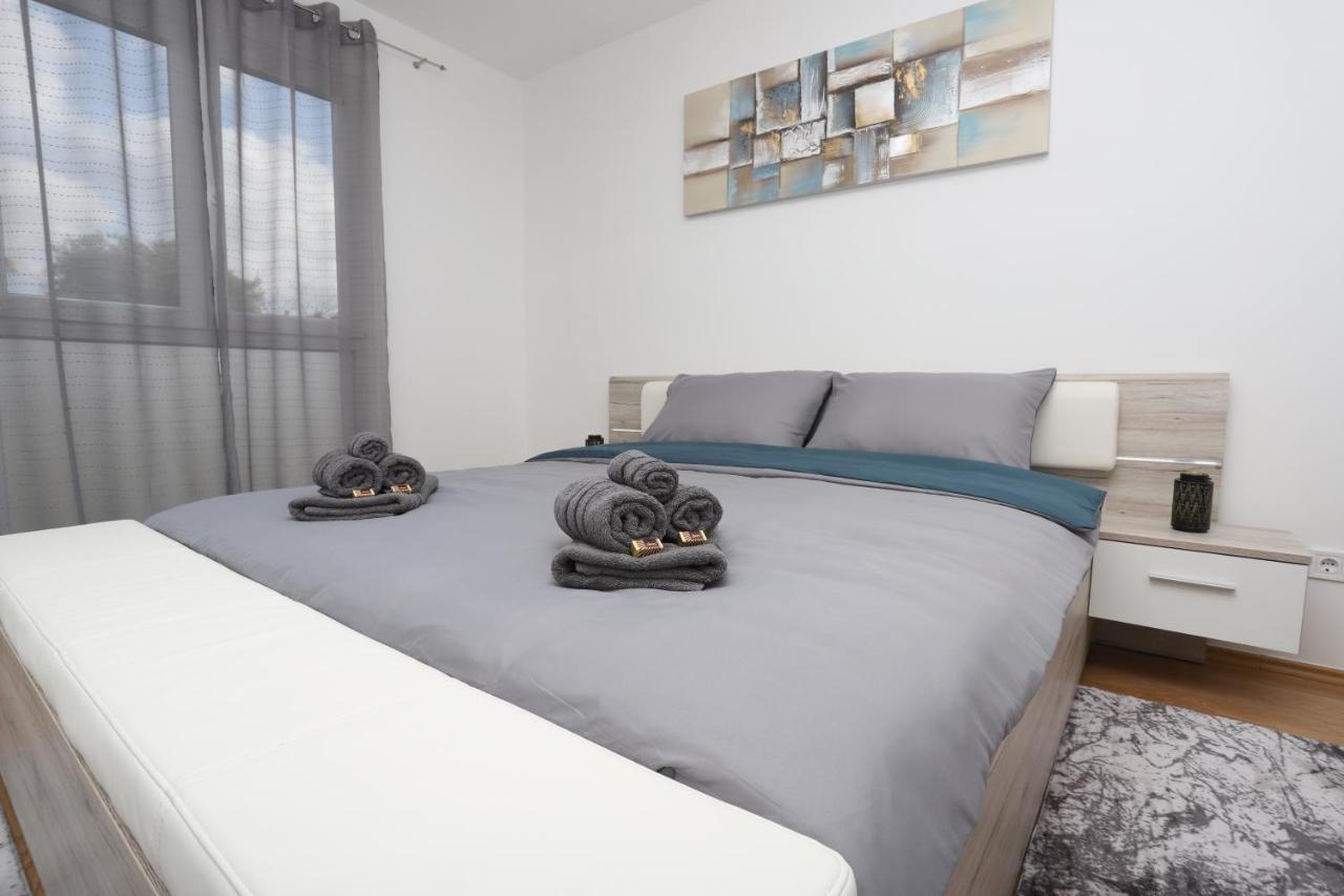 Apartman Perla Deluxe Poreč Exterior foto